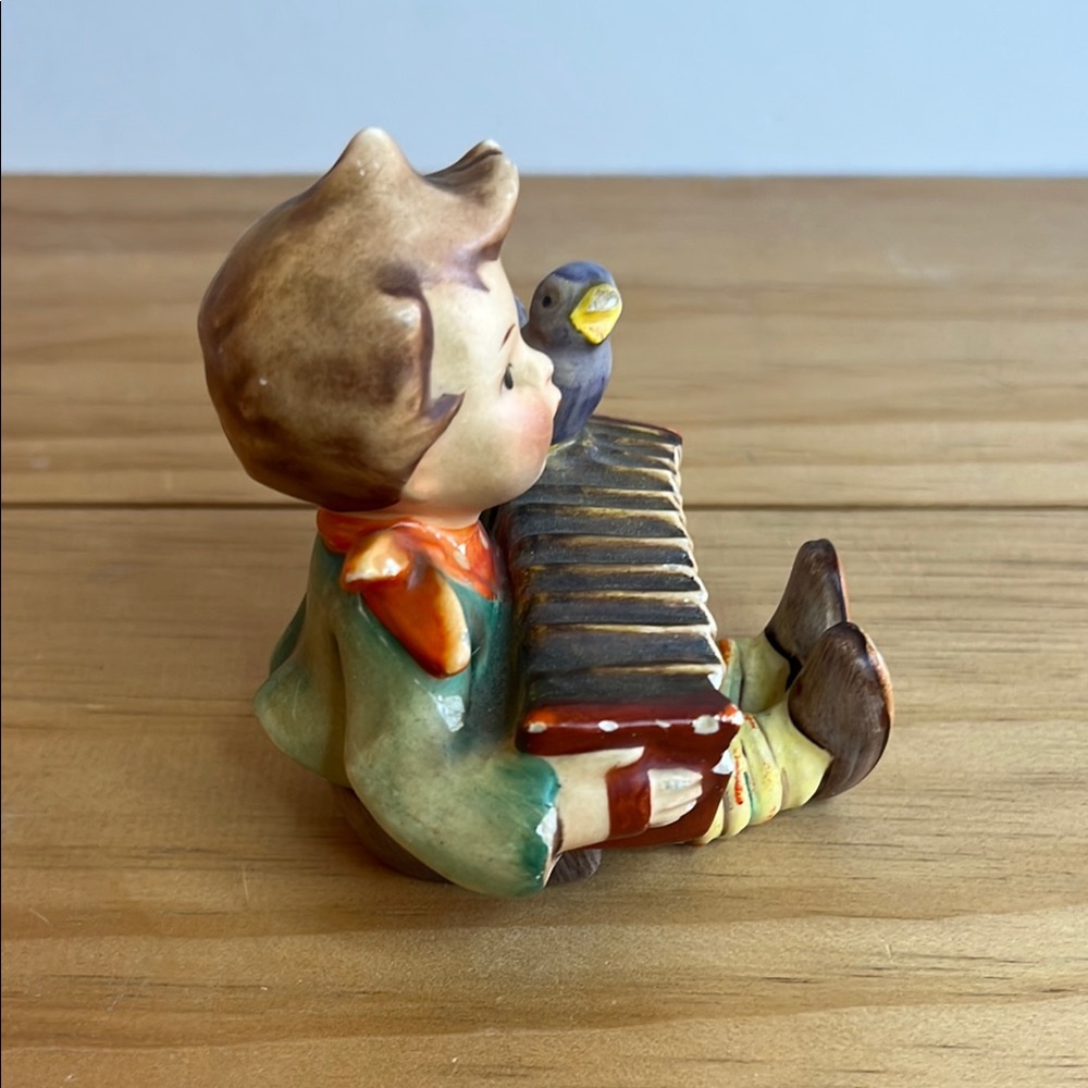 Hummel Figurine Lets Sing with Accordion and Bird 1952 TMK-2 - Picture 4 of 11